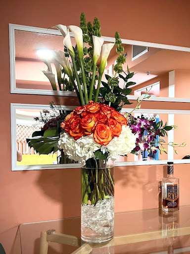 Florist «More Than Flowers», reviews and photos, 109 SE 2nd St, Miami, FL 33131, USA