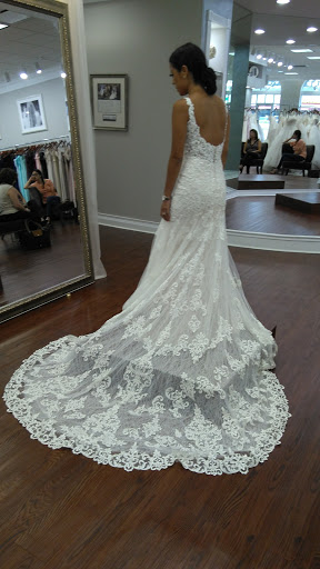 Bridal Shop «Bella Bianca Bridal», reviews and photos, 17W527 E Roosevelt Rd, Oakbrook Terrace, IL 60181, USA