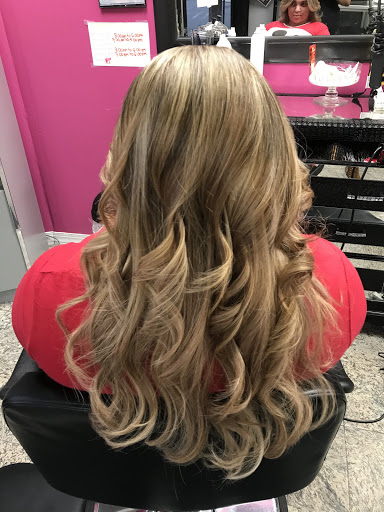 Beauty Salon «Zuni Hair Dominican Salon», reviews and photos, 358 N 4th St, Reading, PA 19601, USA