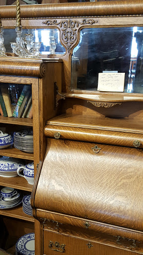 Antique Store «Midtown Antique Mall», reviews and photos, 301 Main St S, Stillwater, MN 55082, USA