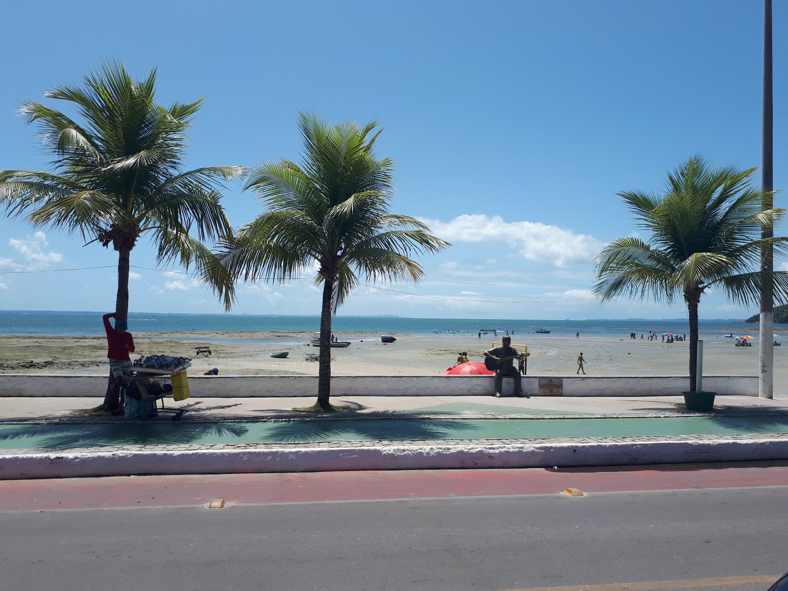 Foto von Praia de Madre de Deus und die siedlung