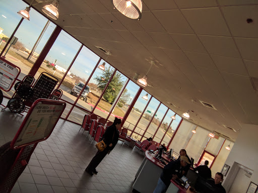 Tire Shop «Discount Tire Store - Irving, TX», reviews and photos, 3516 W Airport Fwy, Irving, TX 75062, USA
