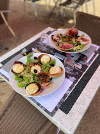 Plats et boissons du Restaurant La Halte Nautique à Fleury-sur-Loire - n°17