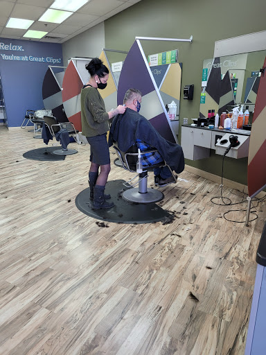 Hair Salon «Great Clips», reviews and photos, 1038 E Napier Ave, Benton Harbor, MI 49022, USA