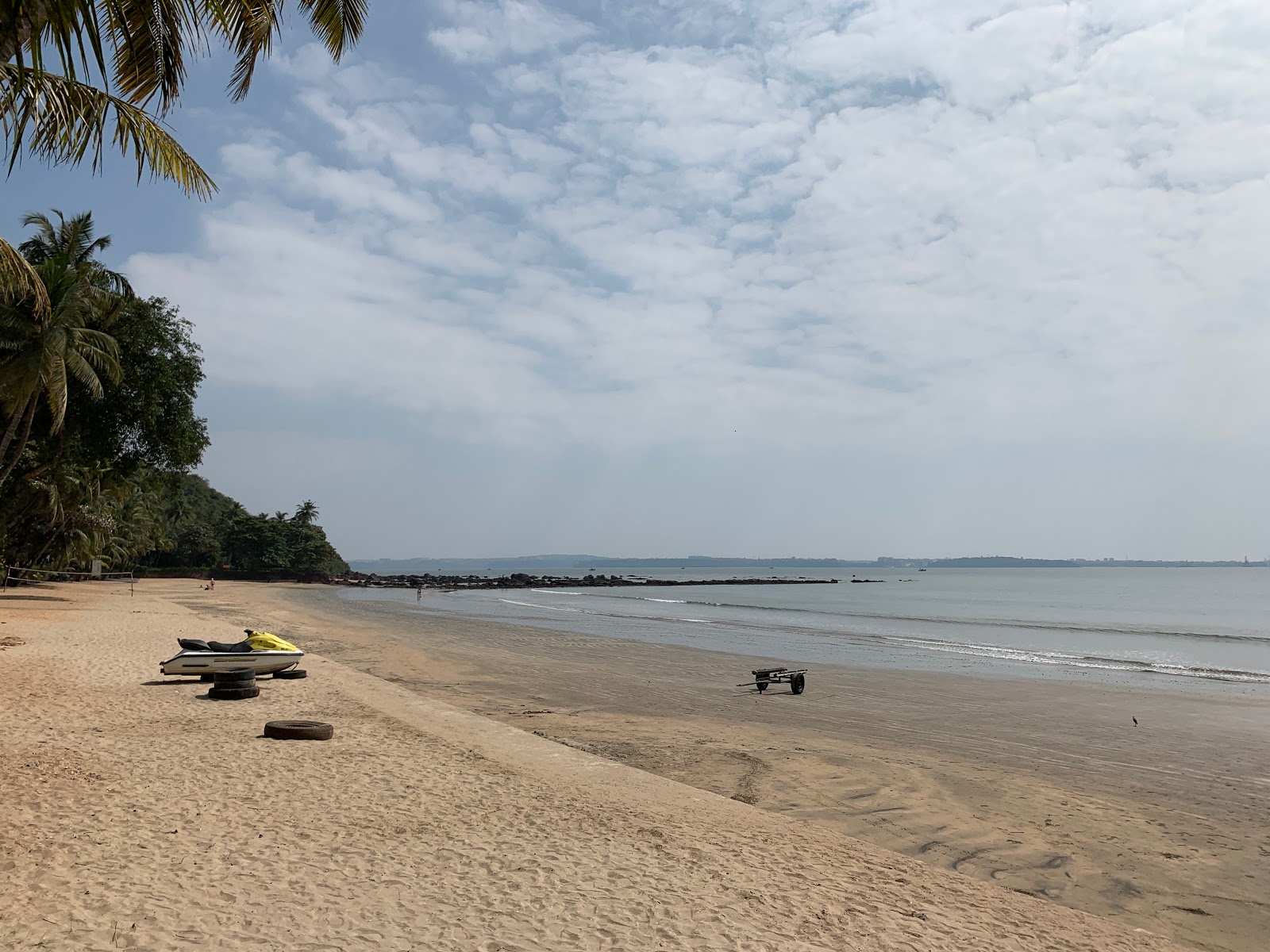Photo de Vainguinim Beach avec plage spacieuse