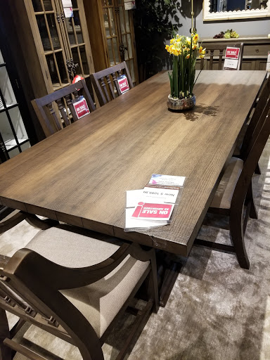 Furniture Store «Art Van Furniture - Bedford Park», reviews and photos, 7200 S Cicero Ave, Chicago, IL 60629, USA