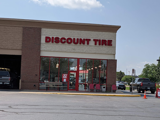 Tire Shop «Discount Tire Store - Littleton, CO», reviews and photos, 2307 W Belleview Ave, Littleton, CO 80120, USA