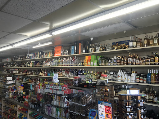 Liquor Store «Friendly Liquor Store», reviews and photos, 3962 University Ave, Riverside, CA 92501, USA
