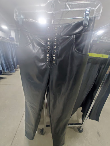 Thrift Store «Goodwill Mechanicsville Retail Store», reviews and photos, 7147 Brandy Run Dr, Mechanicsville, VA 23111, USA