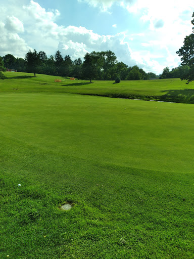 Golf Course «Meadowlake Golf & Swim», reviews and photos, 1211 39th St NE, Canton, OH 44714, USA