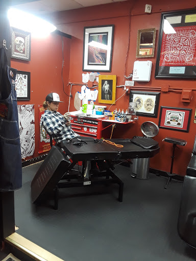 Tattoo Shop «Symbolic Tattoo», reviews and photos, 551 W Douglas Ave, Wichita, KS 67201, USA
