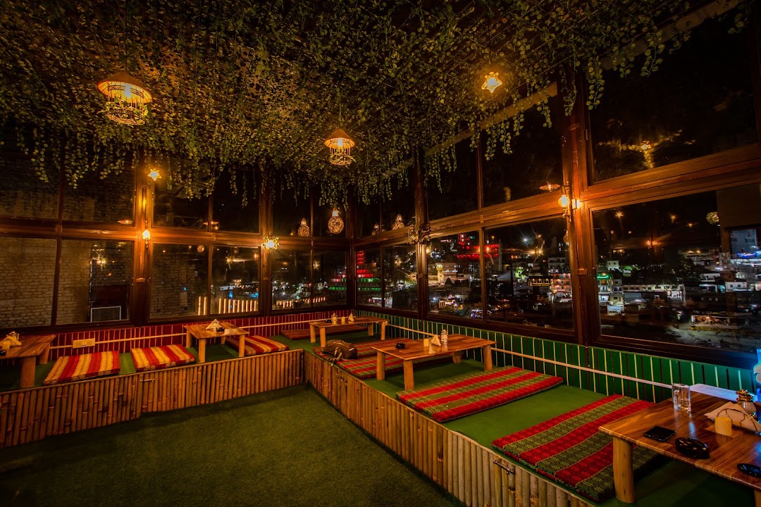 Monkey House Cafe and Hostel