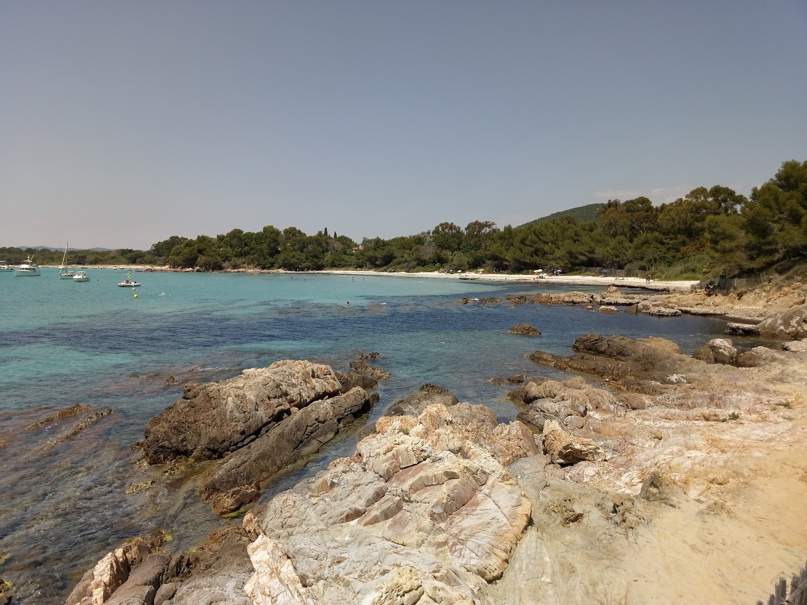 Foto de Mother God beach con arena blanca superficie