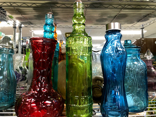 Thrift Store «Odds & Ends Thrift», reviews and photos, 3255 Davie Blvd, Fort Lauderdale, FL 33312, USA