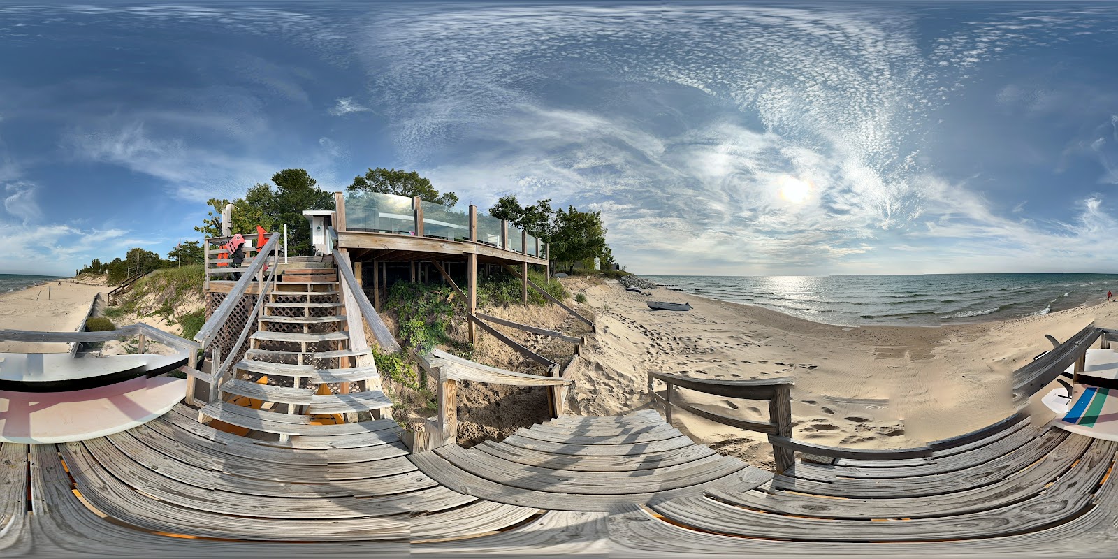 Fotografie cu Golden Township Beach - locul popular printre cunoscătorii de relaxare
