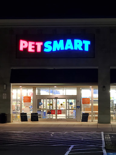 Pet Supply Store «PetSmart», reviews and photos, 2101 NJ-35, Holmdel, NJ 07733, USA