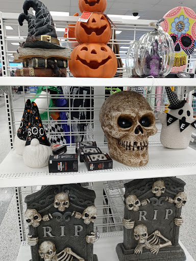 Clothing Store «Ross Dress for Less», reviews and photos, 5800 Florence Ave, Bell Gardens, CA 90201, USA