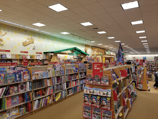 Book Store «Barnes & Noble», reviews and photos, 112 Eisenhower Pkwy, Livingston, NJ 07039, USA