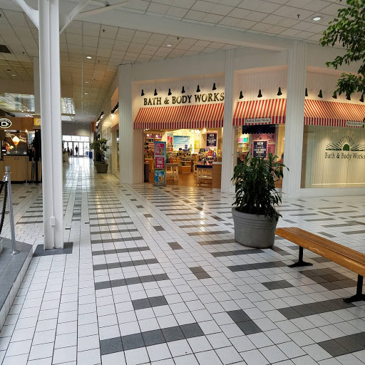 Shopping Mall «Hudson Mall», reviews and photos, 701 NJ-440, Jersey City, NJ 07304, USA
