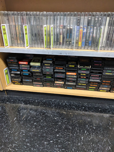 Record Store «Dimple Records-Broadway», reviews and photos, 2500 16th St, Sacramento, CA 95818, USA