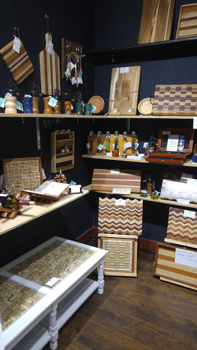 Shopping Mall «West End Garage, Cape May», reviews and photos, 484 W Perry St, Cape May, NJ 08204, USA