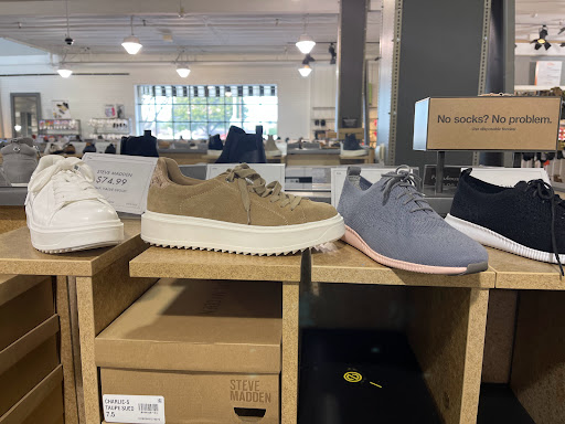 Shoe Store «DSW Designer Shoe Warehouse», reviews and photos, 3530 Stevens Creek Blvd, San Jose, CA 95117, USA