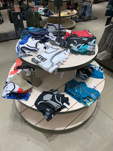 Clothing Store «Old Navy», reviews and photos, 43 Middlesex Turnpike, Burlington, MA 01803, USA