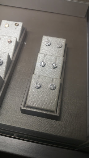 Jewelry Store «Kay Jewelers», reviews and photos, 3216 N John Young Pkwy, Kissimmee, FL 34741, USA