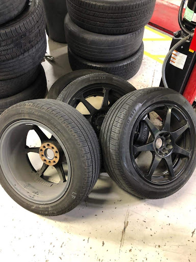 Tire Shop «Discount Tire Store - Leon Valley, TX», reviews and photos, 6221 Bandera Rd, Leon Valley, TX 78238, USA