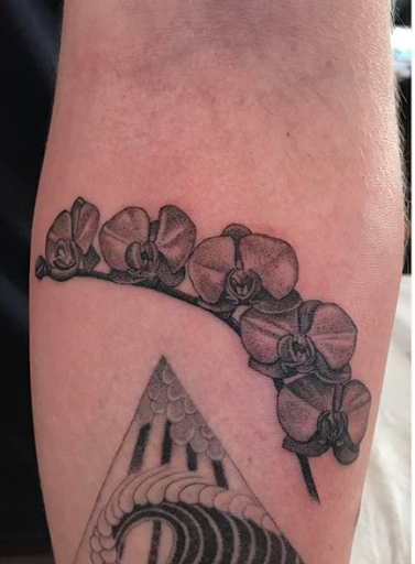 Tattoo Shop «Dire Wolf Tattoo and Fine Art», reviews and photos, 3041 Thousand Oaks Blvd, Thousand Oaks, CA 91362, USA