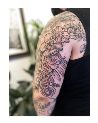 Find necklace tattoo ideas for your next unique tattoo in Moline at ARTIST AIMEE TATTOOS - AF Tattoo Studio