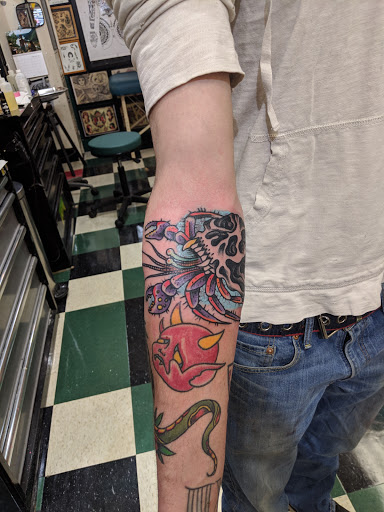 Tattoo Shop «Seven stars art and tattoos», reviews and photos, 19 Main St, Phoenixville, PA 19460, USA