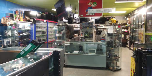 Pawn Shop «JAWS MEGA PAWN & TRADING POST», reviews and photos, 846 W Main St, New Britain, CT 06053, USA