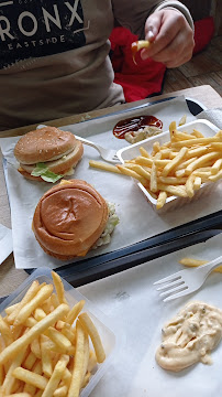 Cheeseburger du Restaurant Planet's burger Bagnolet - n°2