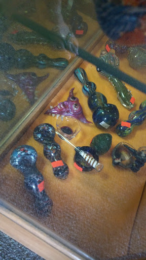 Tobacco Shop «One Love Tobacco & Gifts», reviews and photos, 7116 Gulf Blvd, St Pete Beach, FL 33706, USA