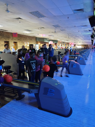 Bowling Alley «Orland Bowl - IL», reviews and photos, 8601 W 159th St, Orland Park, IL 60462, USA