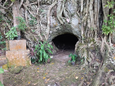 Gua Maria Hauraken