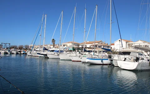 Port Gardian - Le port de la Camargue - Port de plaisance image