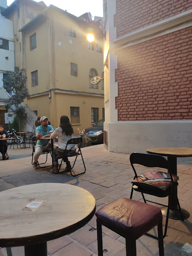 HOOKAH TROOPA - Pub