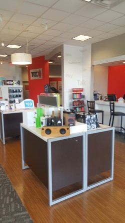 Cell Phone Store «Verizon Authorized Retailer, TCC», reviews and photos, 395 S Weber Rd, Romeoville, IL 60446, USA