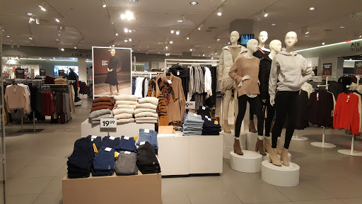 Clothing Store «H&M», reviews and photos, 410 Palladio Pkwy, Folsom, CA 95630, USA