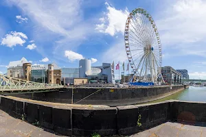 Das Kölner Riesenrad am Schokoladenmuseum image