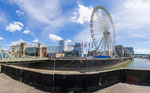 Das Kölner Riesenrad am Schokoladenmuseum image