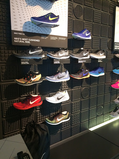 Running Store «Nike Running Stanford», reviews and photos, 6 Stanford Shopping Center #6-A, Palo Alto, CA 94304, USA
