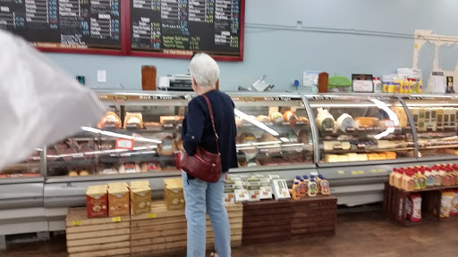 Grocery Store «The Hometown Market», reviews and photos, 401 Plaza Dr, Eustis, FL 32726, USA