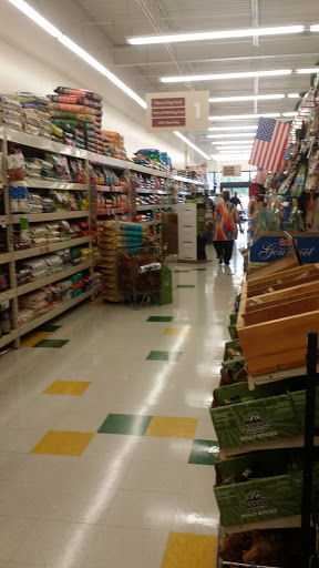 Pet Supply Store «Pet Supplies Plus», reviews and photos, 4024 Elkhart Rd #27, Goshen, IN 46526, USA