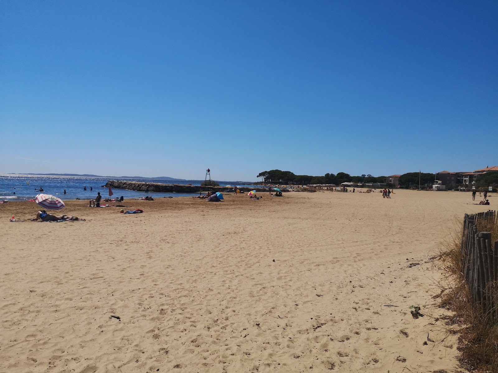 Foto van Miramar beach en de nederzetting