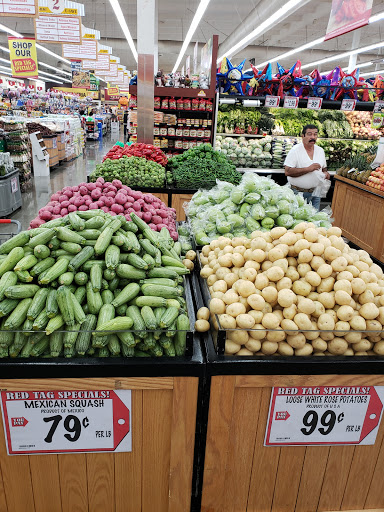 Grocery Store «Superior Grocers», reviews and photos, 1375 N Citrus Ave, Covina, CA 91722, USA