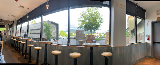 Mexican Restaurant «Chipotle Mexican Grill», reviews and photos, 775 NW Gilman Blvd, Issaquah, WA 98027, USA