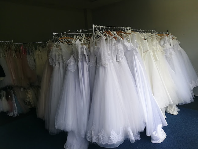 Recenze na Yana Pylat - Půjčovna a prodej šatů v Domažlice - Svatební služba